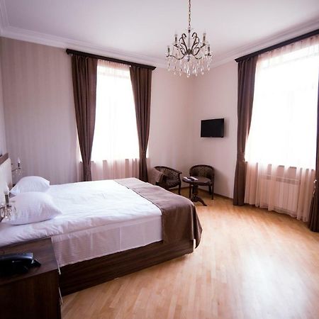 Royal Palace Hotel Vanadzor Bagian luar foto